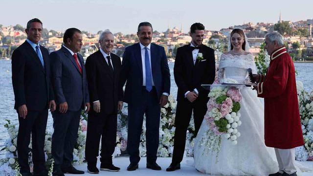 İsmail Yüksek hayatını birleştirdi, Fenerbahçe ailesi kutlamada bir aradaydı
