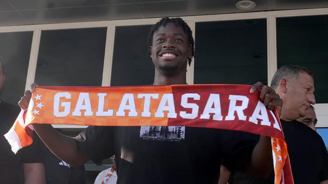 Galatasaray, El Chadaille Bitshiabu Transferiyle İlgili KAP'a Bilgi Verdi