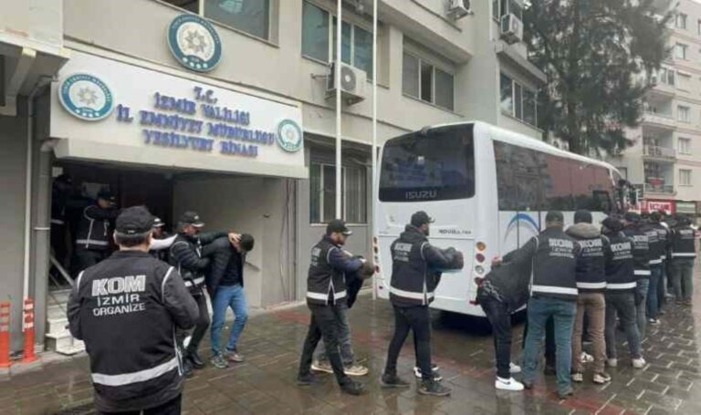 Izmir’deki Suç Örgütü Operasyonu: 11 Tutuklama – Türkiye Haberlerini Kırma