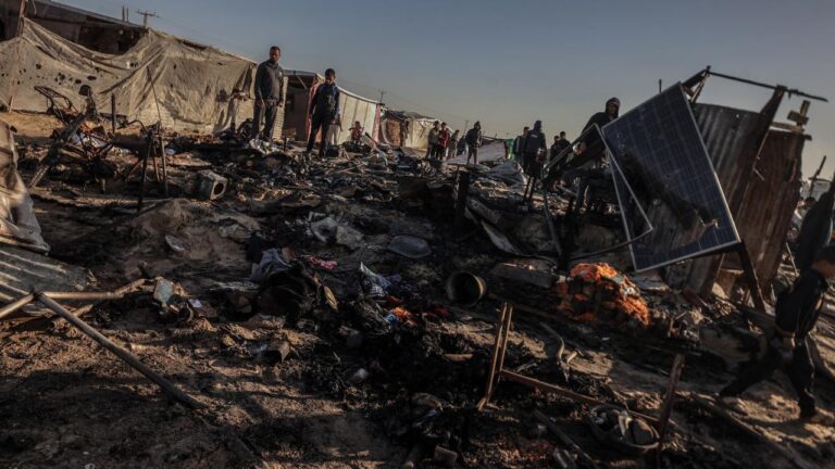 Suikastçı İsrail, uterustaki 4 aylık çocuğu öldürdü