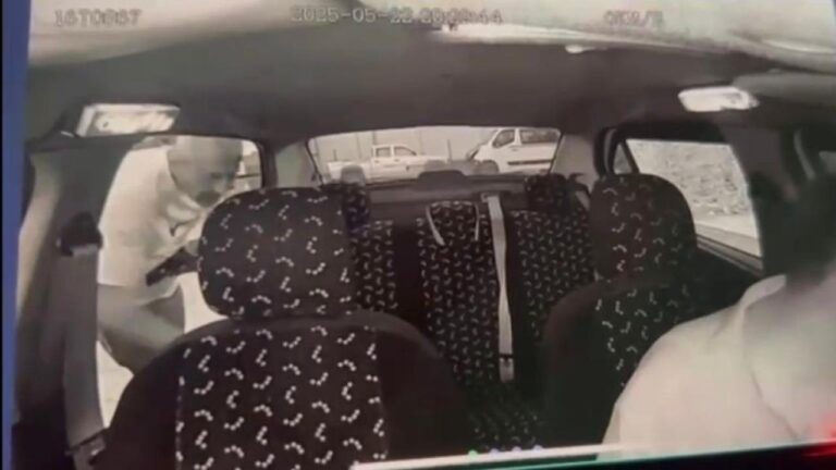 Silahla tehdit eden taksi şoförünü gasp etti