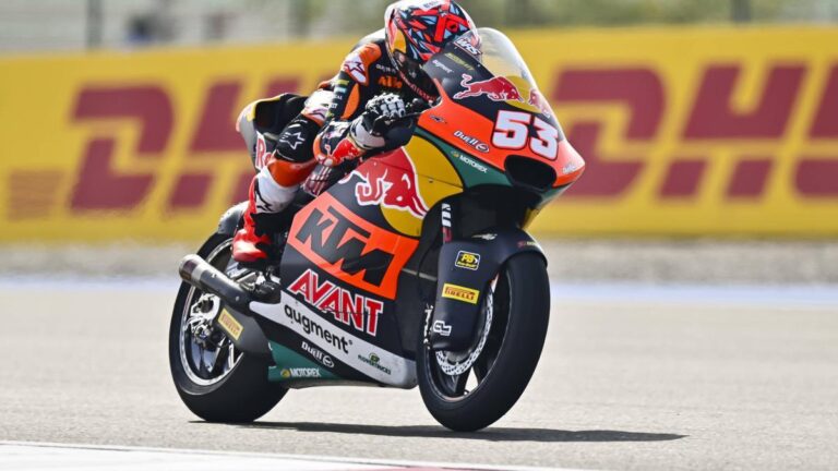 Moto2'de yarışan Deniz Öncü yarışı tamamlayamadı