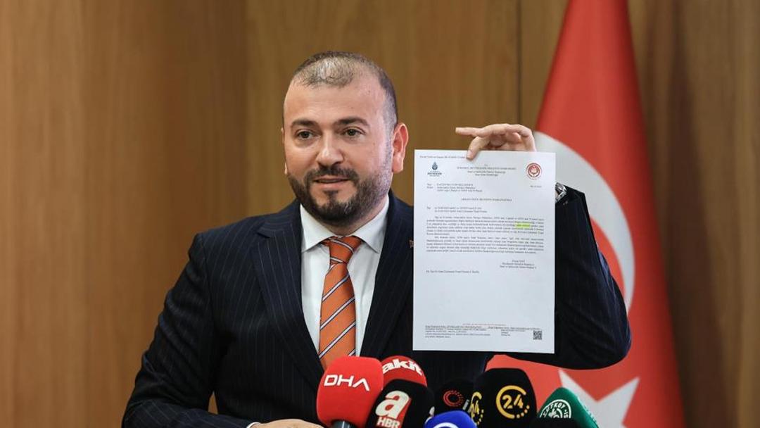 Arnavutköy Belediye Başkanı Candaroğlu'ndan Özgür Özel'in suçlamalarına sert yanıt: 