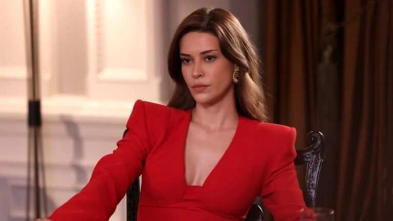 Yeraltı’nın Ceylan’ı Devrim Özkan tatilin keyfini çıkarıyor! İddialı pozlara beğeni yağdı